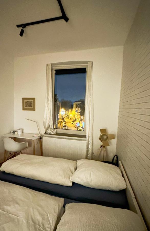Igo Apartment 2 Schlafenzimmer Mit Waschmaschine Trockner Haustier Rheinufer 5Min Netflix Disney Plus 17-6 Ντούισμπουργκ Εξωτερικό φωτογραφία
